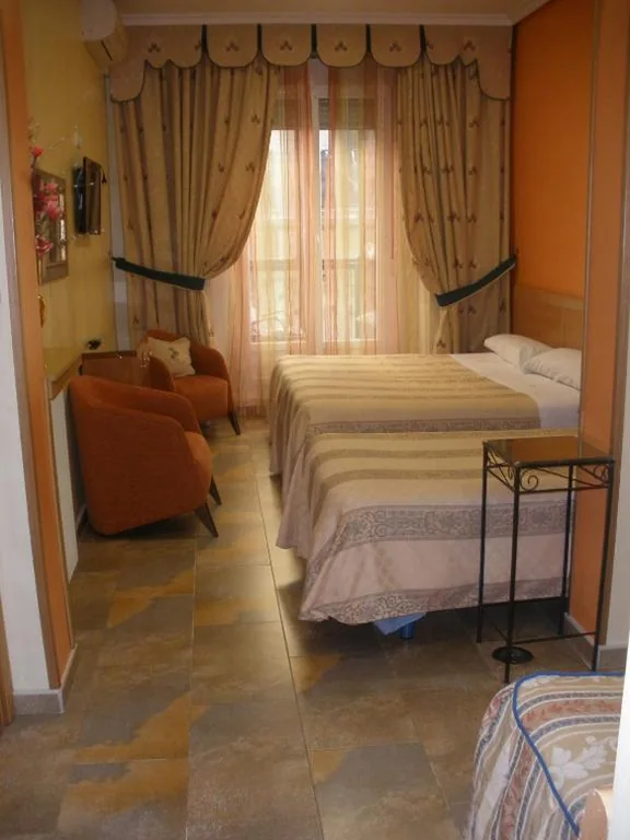 Chambre triple — Hostal del Pez Azul