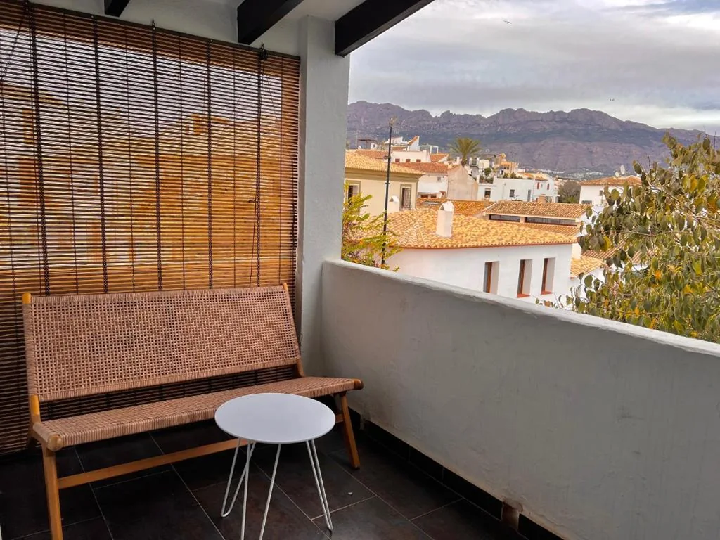 Suite Junior con balcón — Hostal del vino LA COSTERA