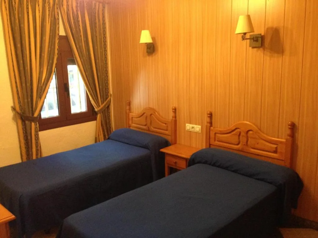 Camera doppia - 2 letti — Hostal Delfin Verde