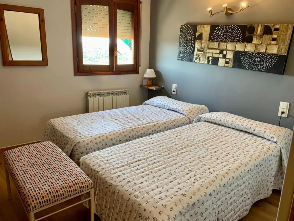 Tweepersoonskamer - 1 of 2 bedden — Hostal Delgado
