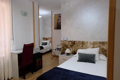 Hostal Don Rodrigo — Foto 2