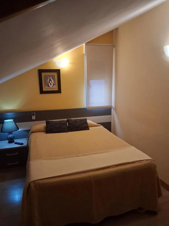 Familienzimmer mit eigenem Bad — Hostal Doña Juana