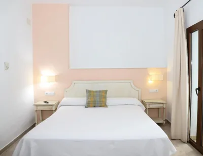 Hostal Doña Lola Marina — photo 9