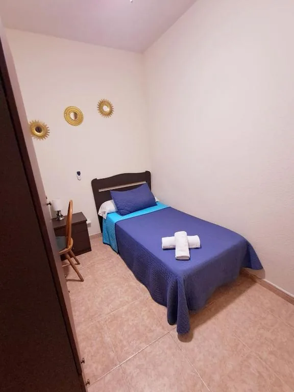 専用バスルーム付きシングルルーム — Hostal Doña María