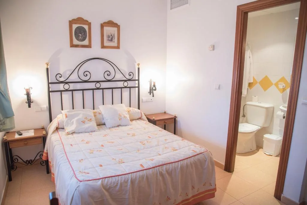 Tweepersoonskamer - 1 of 2 bedden — Hostal DP El Pilar