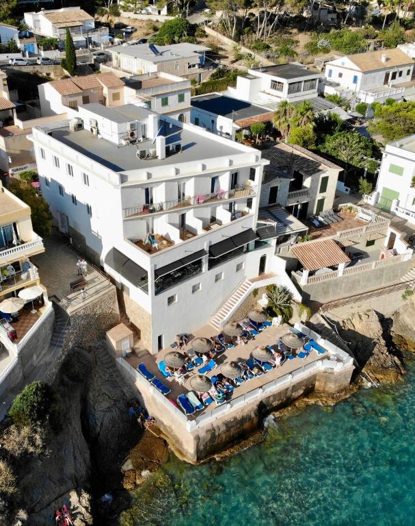Hostal Dragonera