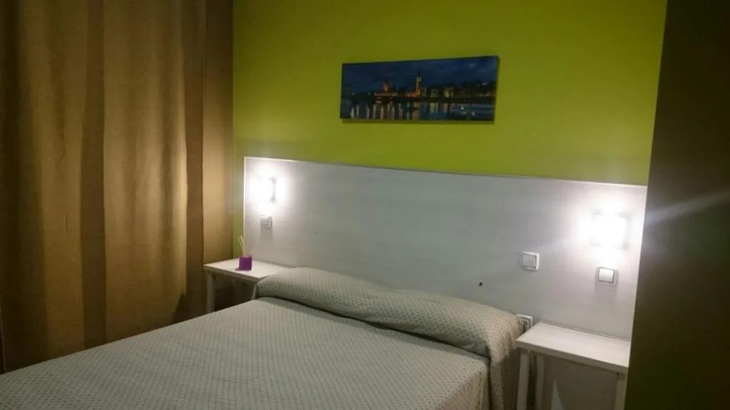 Standaardtweepersoonskamer — Hostal DS