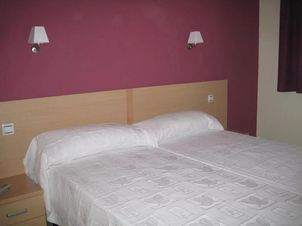 Habitación Doble - 1 o 2 camas — Hostal Ducal