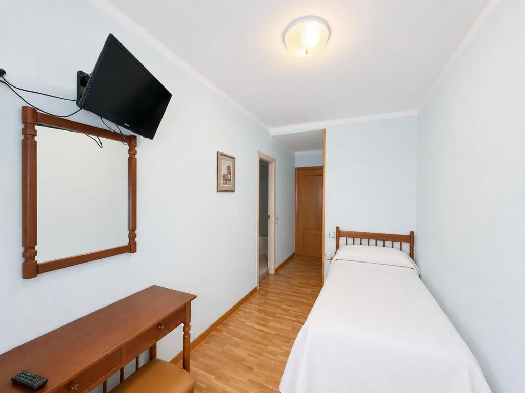 Einzelzimmer — Hostal ** EC León