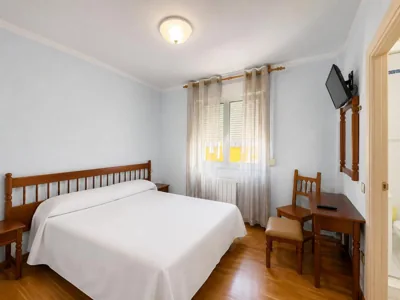 Hostal ** EC León — Foto 6