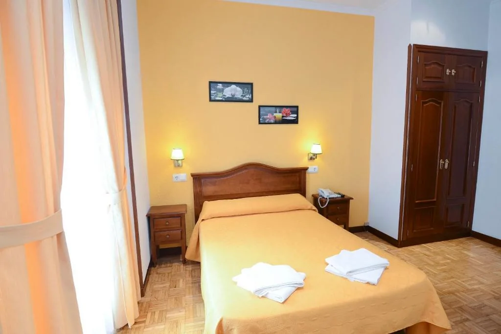 Habitación Doble — Hostal Edreira