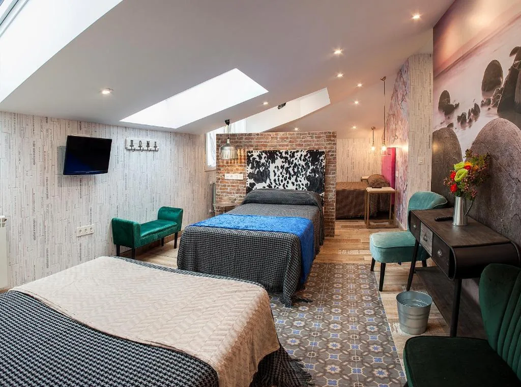 Vierbettzimmer — Hostal El Aparcamiento