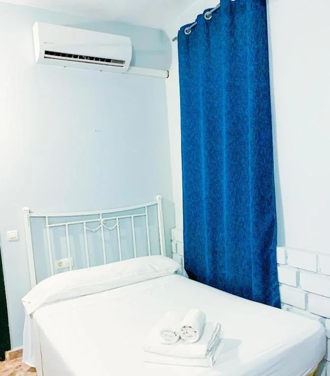 Habitación Doble Económica - 1 o 2 camas — Hostal El Castillo Alcala De Guadaira