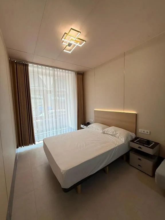 带独立浴室的双人间 — Hostal El Castillo De Santa Pola
