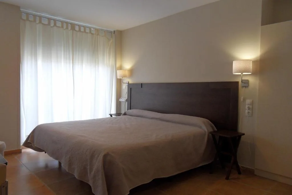 Double Room - 1 or 2 Beds — Hostal El Estudio