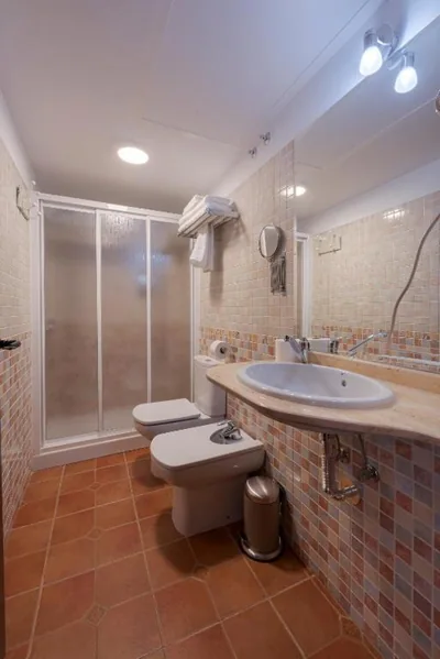 Hostal EL GRIEL NO DISPONEMOS DE RECEPCIÓN FÍSICA — Foto 7