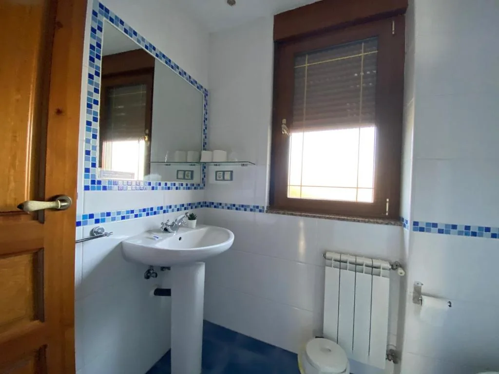 Camera doppia con 2 letti — Hostal El Horno