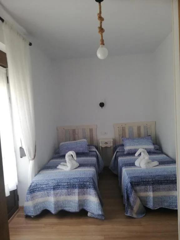 Camera doppia con balcone — Hostal el lugar de la Mancha