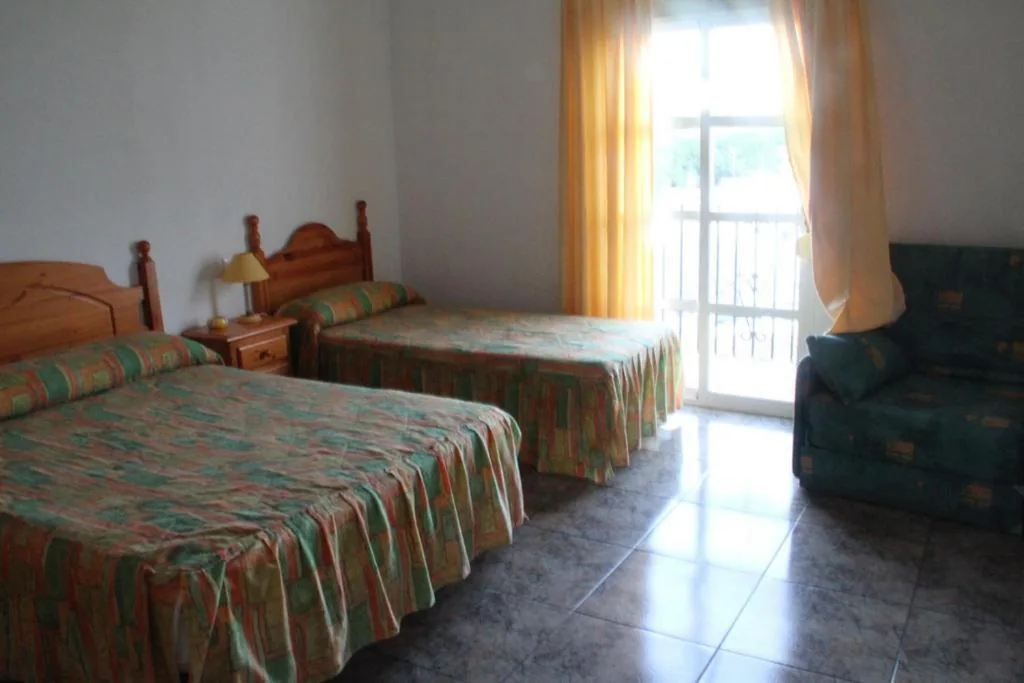 三人间 — Hostal El Mirador