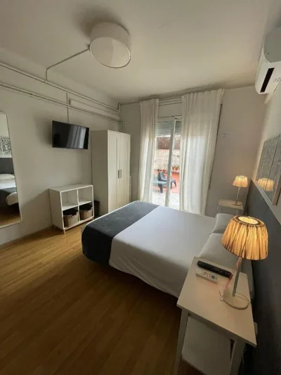 Hostal El Ninot — foto 2