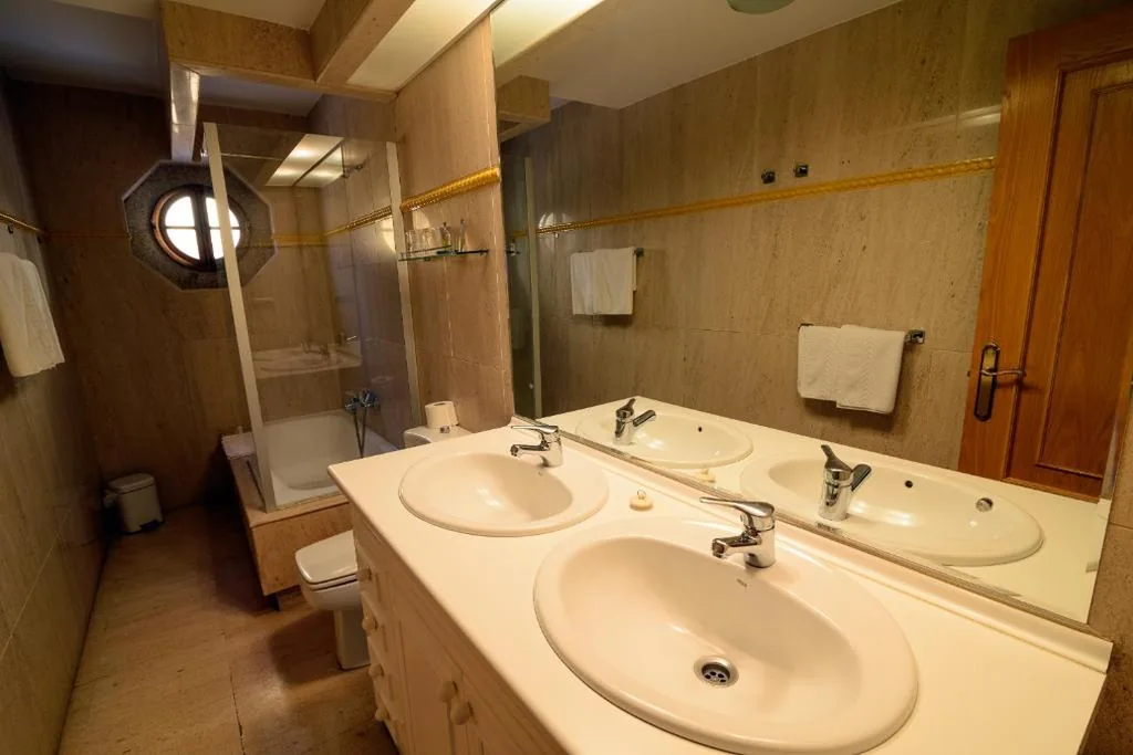 Doppelzimmer mit 2 Betten — Hostal El Palacio