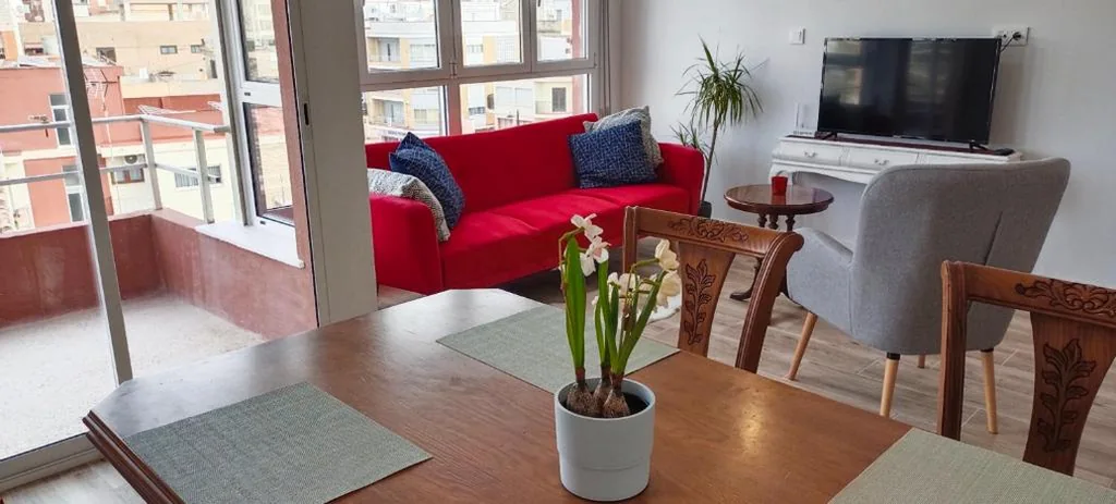 Apartamento com terraço — Hostal El Perelló, Valencia