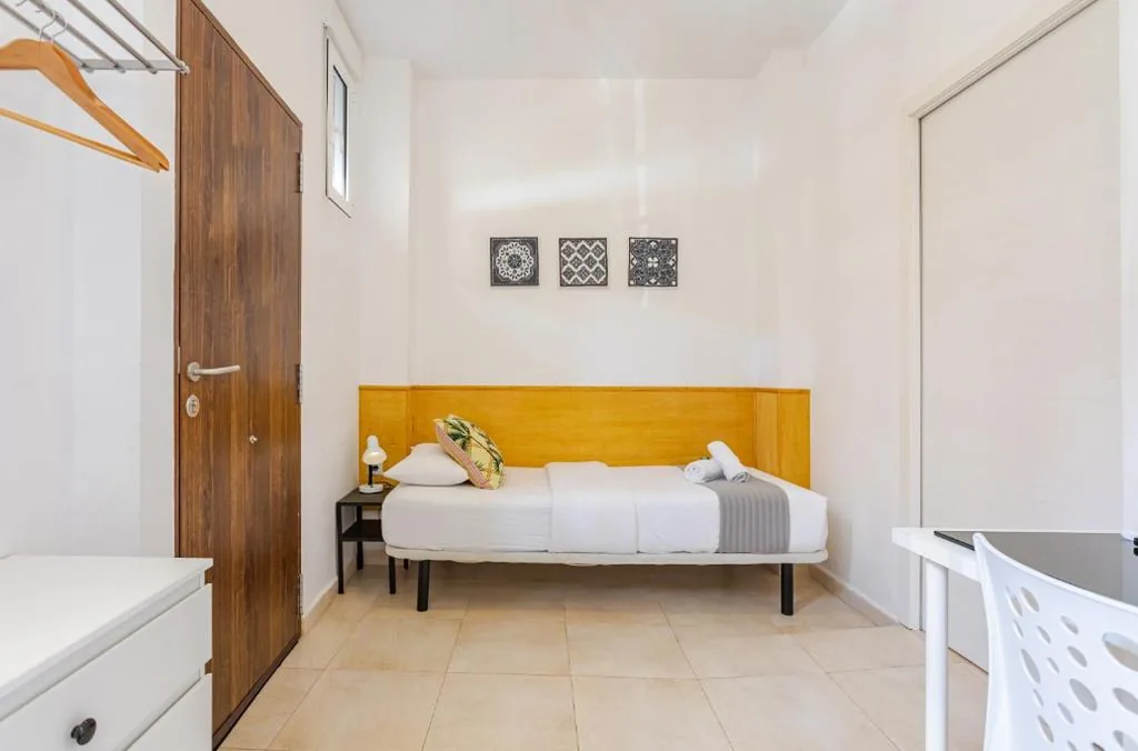 Quarto Individual adaptado para pessoas com mobilidade reduzida — Hostal El Perelló, Valencia