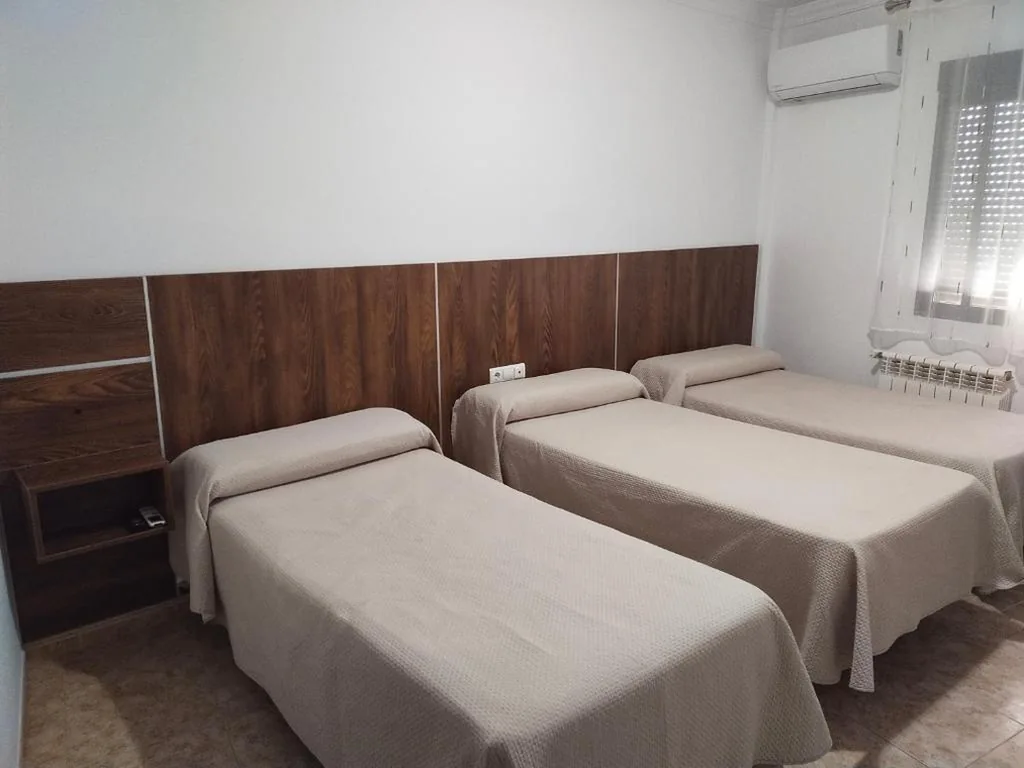 Quarto Duplo - 1 ou 2 camas — Hostal El Polígono