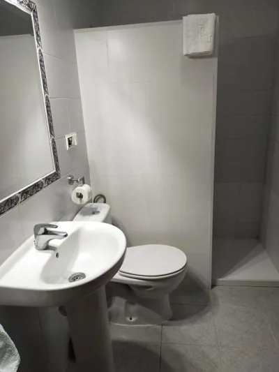 Hostal El Polígono — foto 3