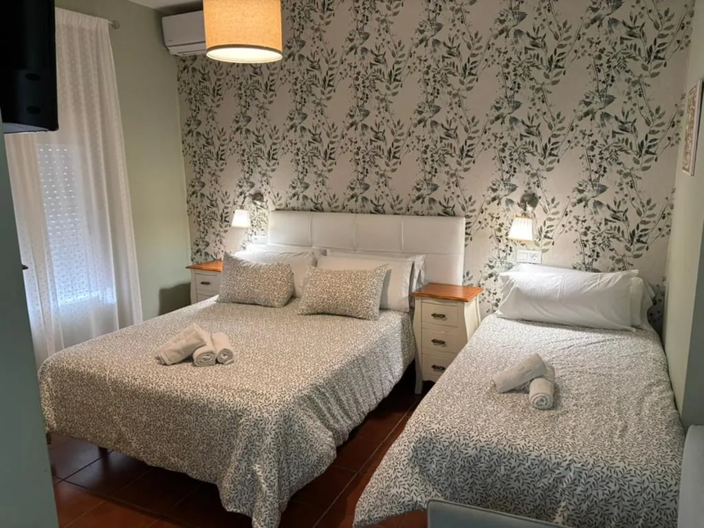 Chambre triple standard — Hostal El Puerto Boutique