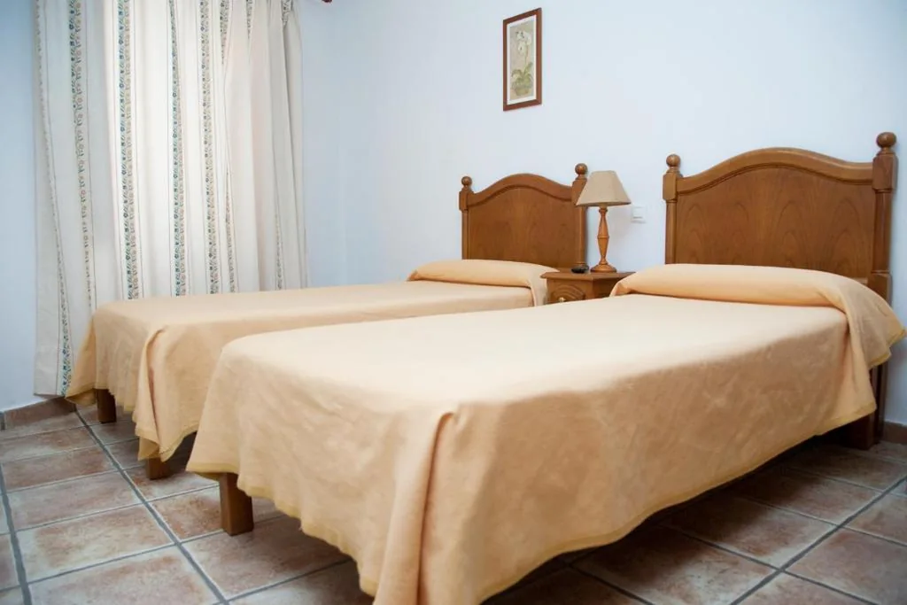 Camera doppia standard - 2 letti — Hostal El Rincón