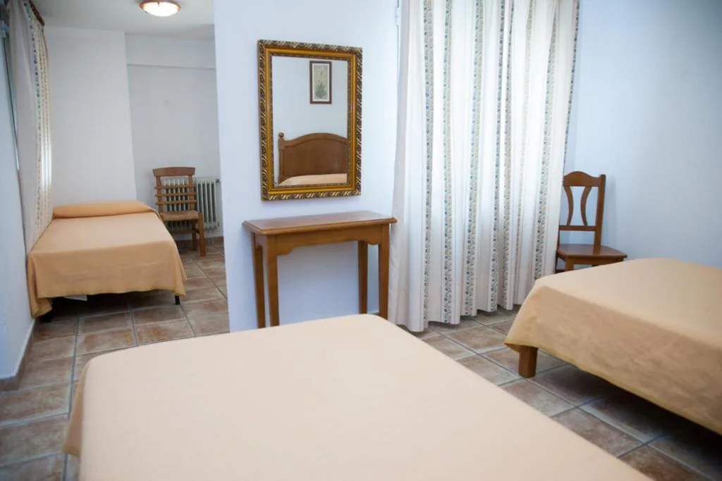 Camera tripla — Hostal El Rincón
