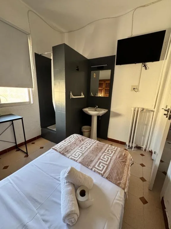 Chambre individuelle avec salle de bains commune — Hostal El Torero