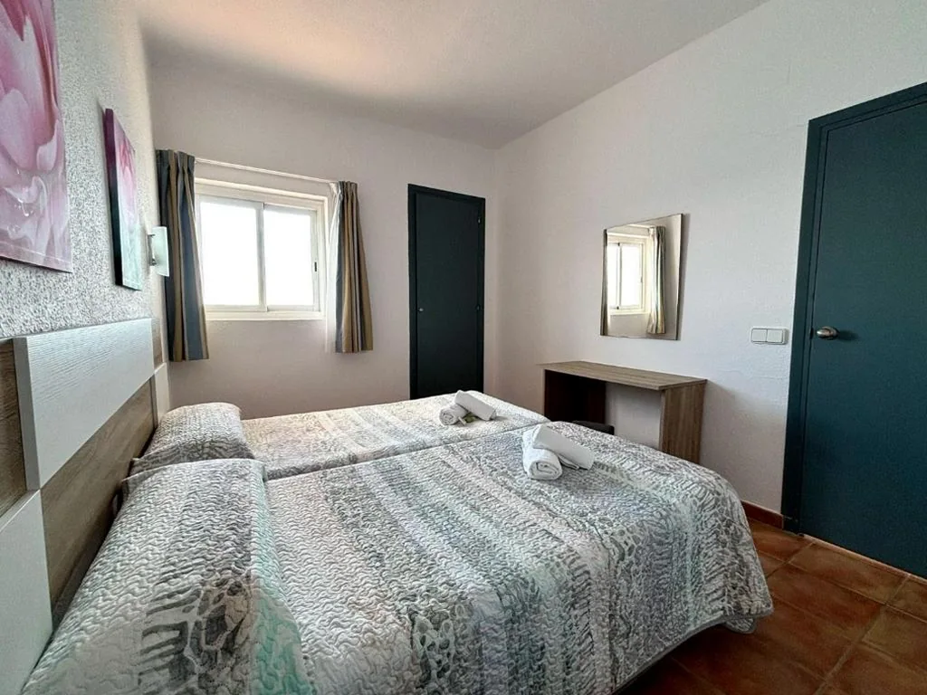 Habitación Familiar — Hostal El Trovador