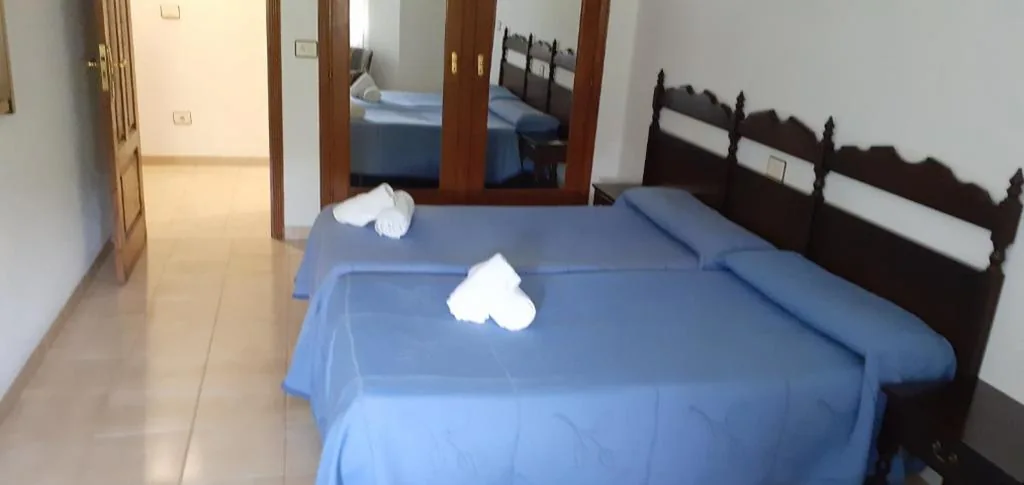 Camera matrimoniale — Hostal Entrimeña 2