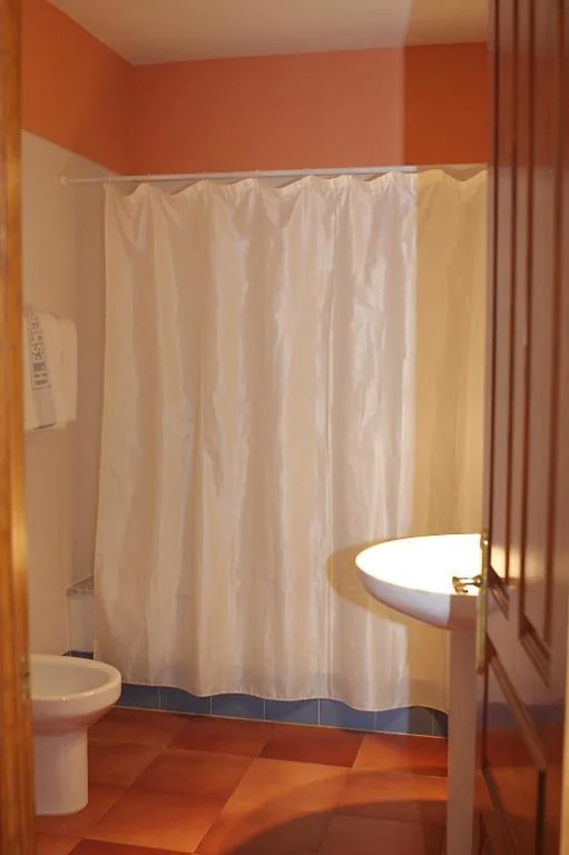 Tweepersoonskamer - 1 of 2 bedden — Hostal Esmeralda