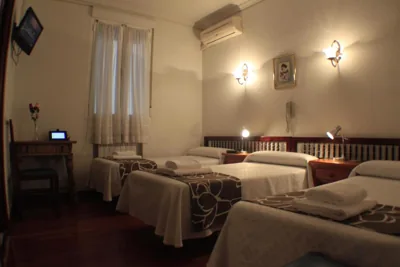 Hostal Esmeralda — foto 7