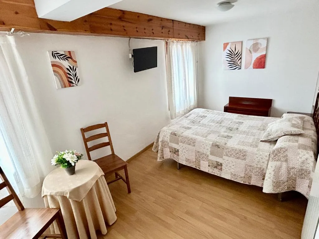 Klassisches Doppelzimmer – 1 oder 2 Betten — Hostal Estació