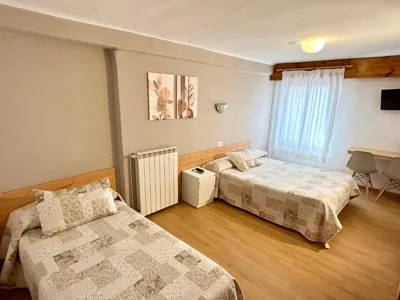 Hostal Estació — Foto 5