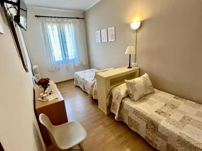 Hostal Estació — Foto 7