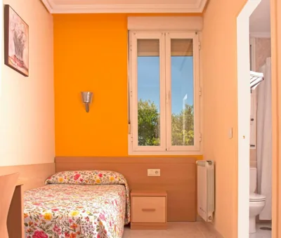 HOSTAL EUROPA pensión — photo 2