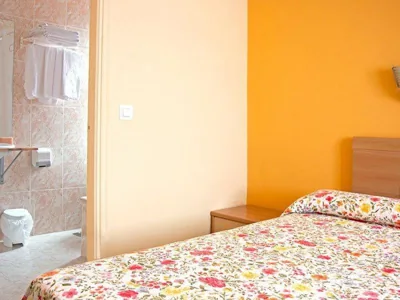 HOSTAL EUROPA pensión — photo 7