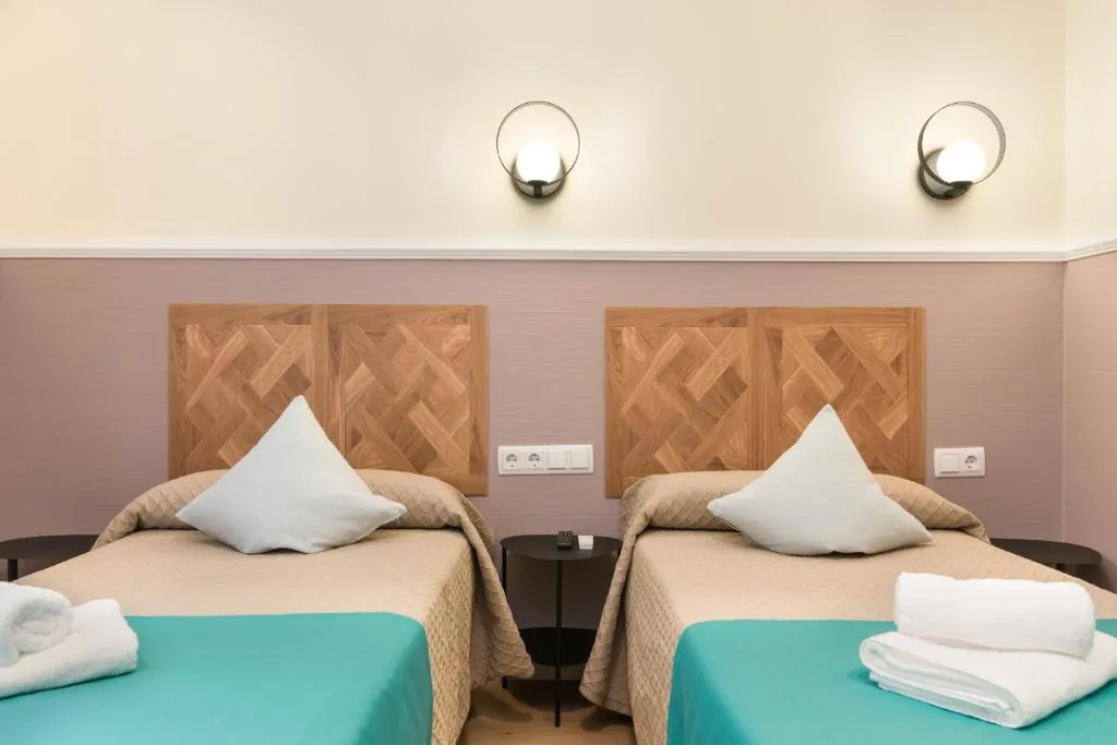 Camera Doppia Superior - 2 letti — Hostal Evocare Madrid