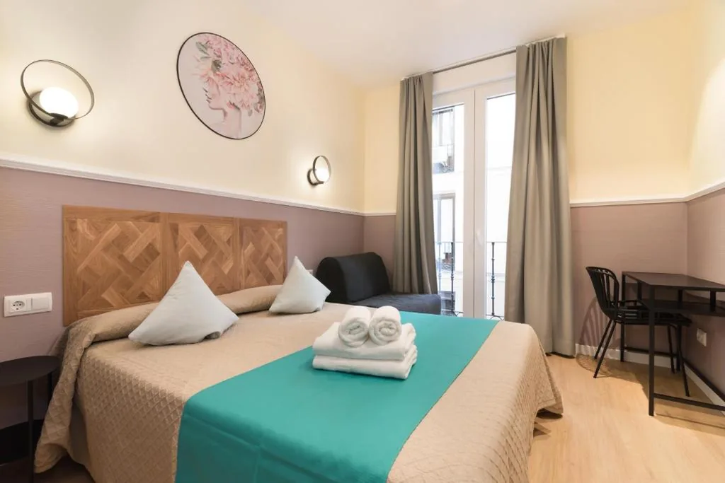 Camera Doppia Superior — Hostal Evocare Madrid