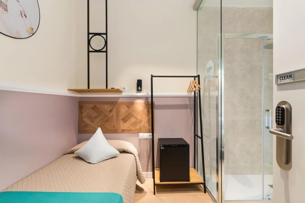 Camera Singola Standard — Hostal Evocare Madrid