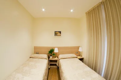 Hostal Excellence — Foto 4