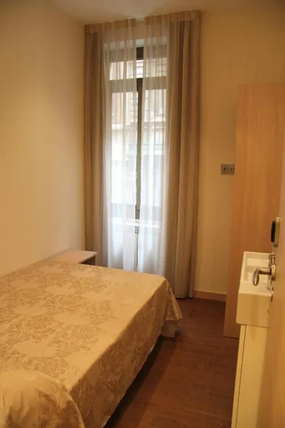 Hostal Excellence — Foto 10
