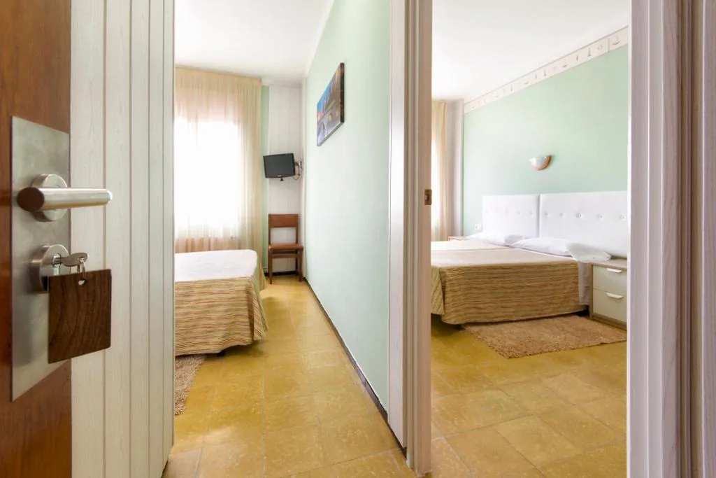 Camera quadrupla — Hostal Fabrellas