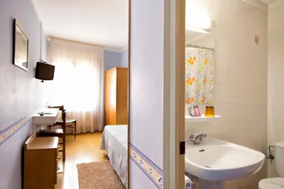 Hostal Fabrellas — foto 3