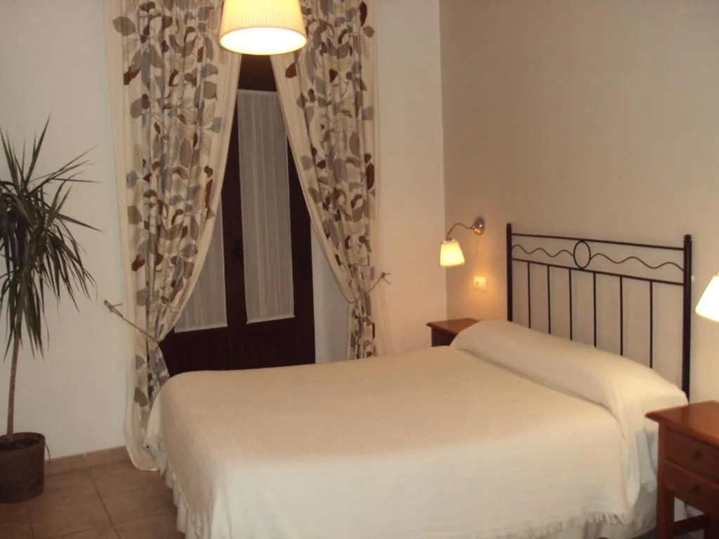 Quarto Duplo - 1 ou 2 camas — Hostal Fenix